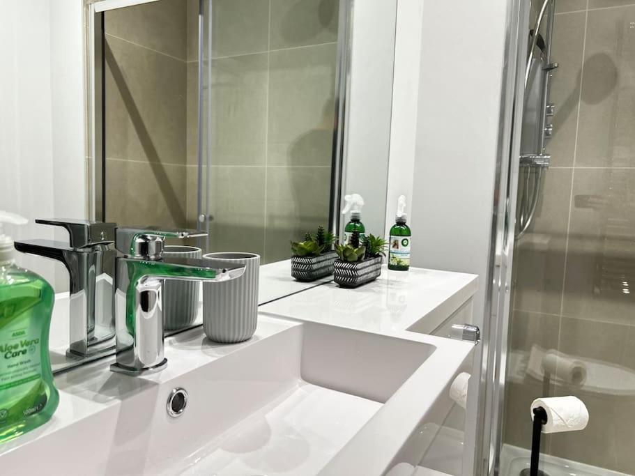 Apartment Trendy Centre With Free Parking